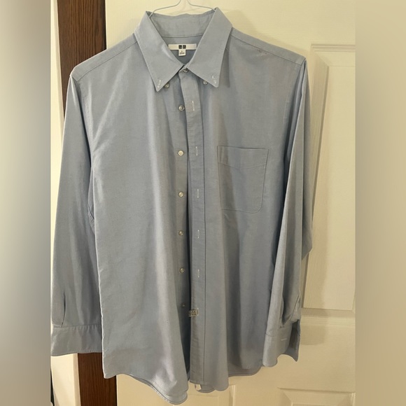 Uniqlo boys oxford blue shirt - Picture 2 of 3